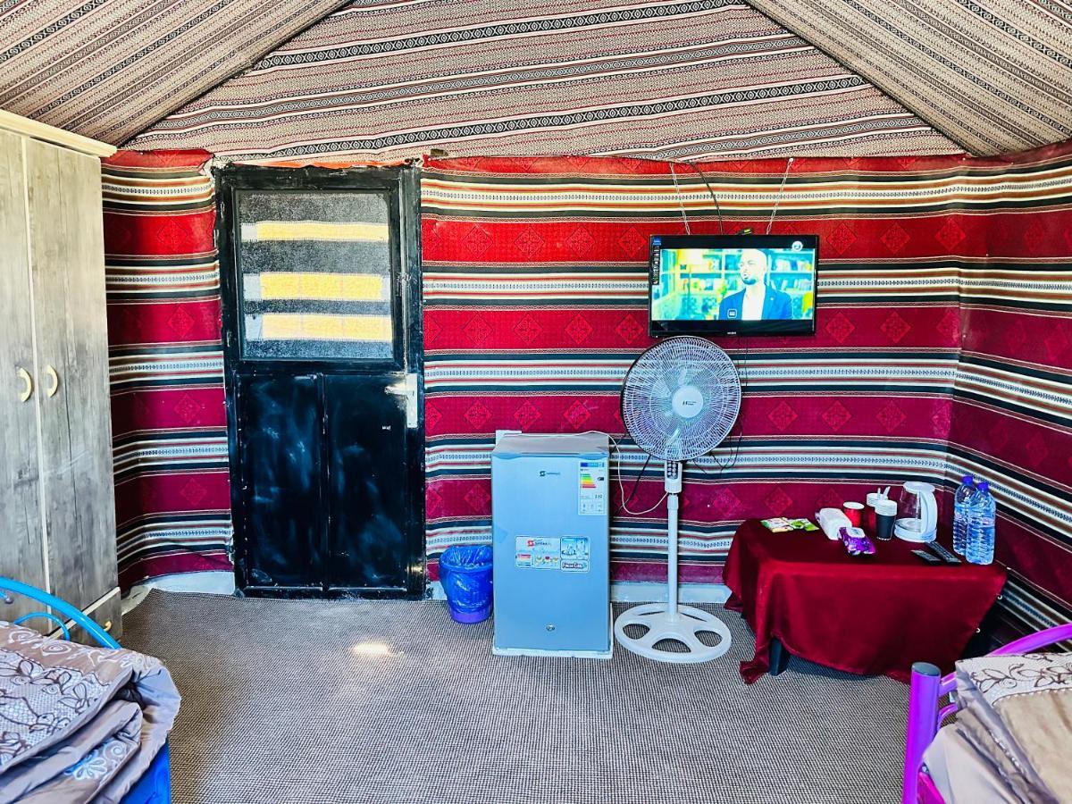 Wadi Al-Wala View Camp Hotell Madaba Exteriör bild