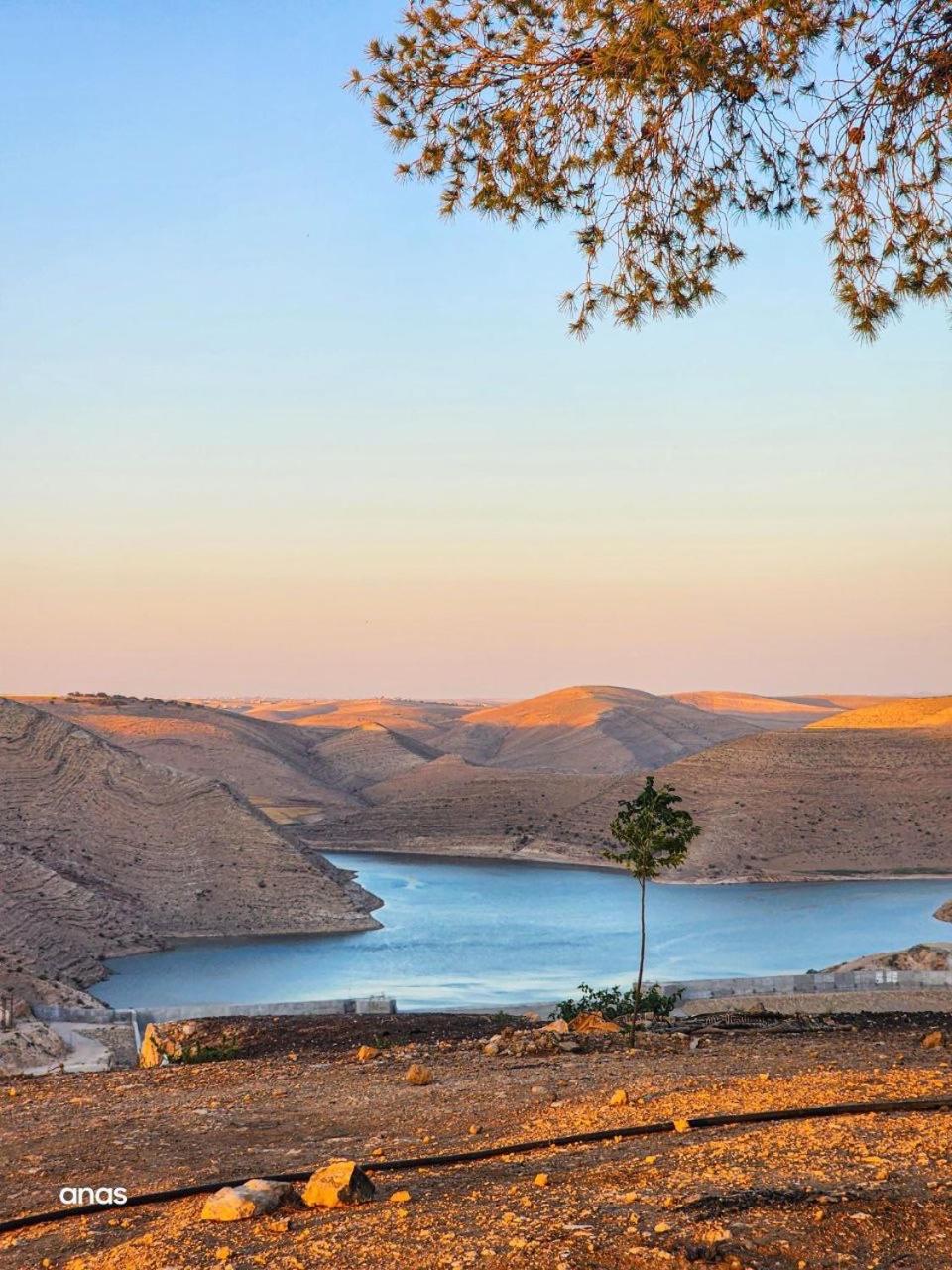 Wadi Al-Wala View Camp Hotell Madaba Exteriör bild